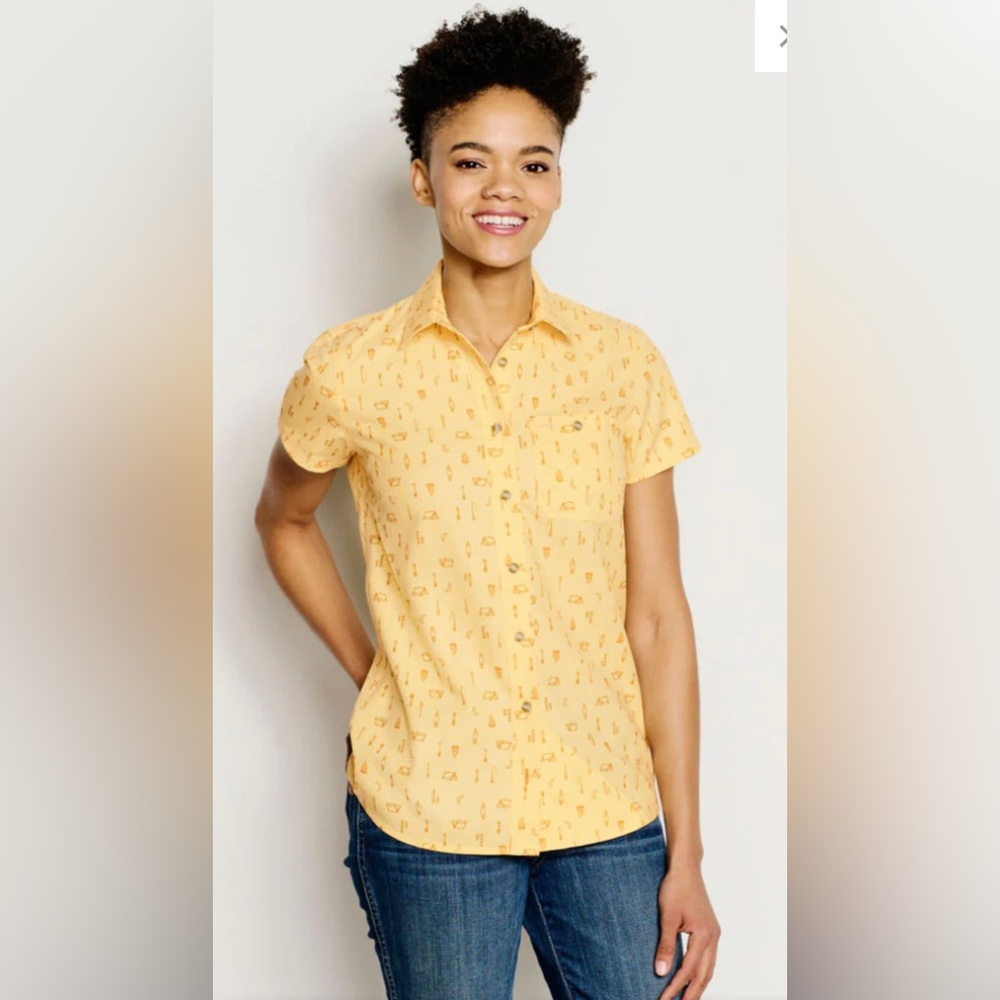 Orvis | Small campfire patterned‎ light yellow collared button down shirt
